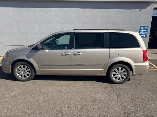2012 Chrysler Town & Country Touring