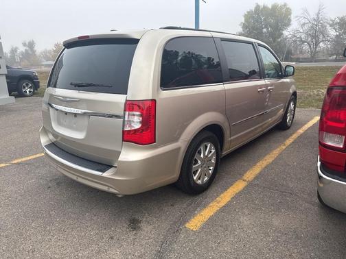 2012 Chrysler Town & Country Touring