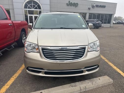 2012 Chrysler Town & Country Touring