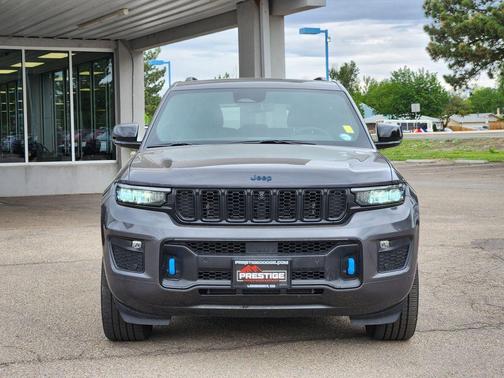 Metallic 2025 Jeep Grand Cherokee 4xe Base