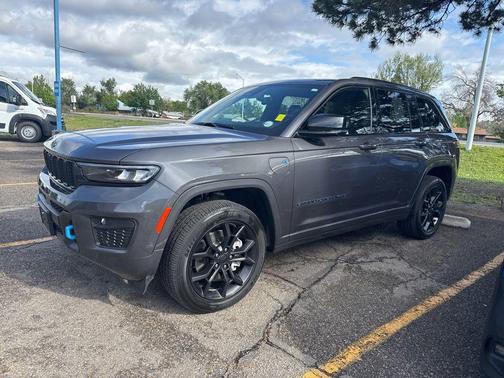 Metallic 2025 Jeep Grand Cherokee 4xe Base