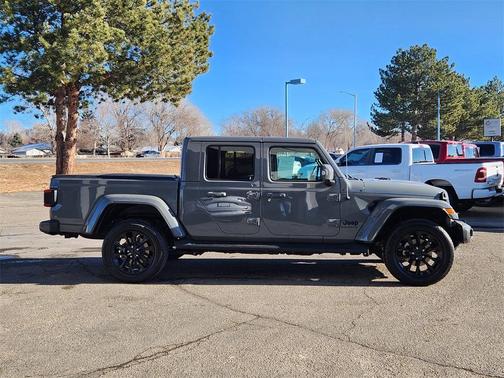 2023 Jeep Gladiator Overland