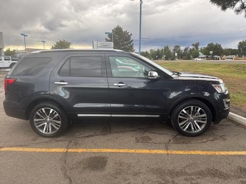 2017 Ford Explorer Platinum