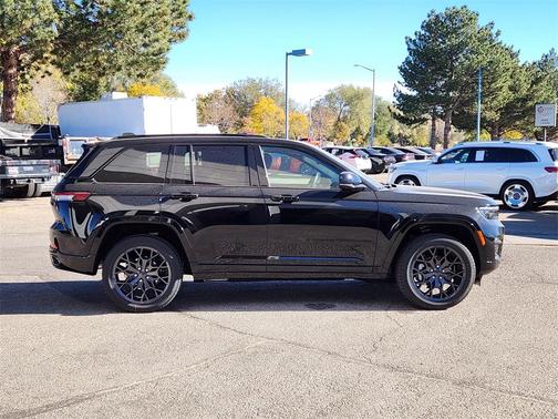 2025 Jeep Grand Cherokee Summit