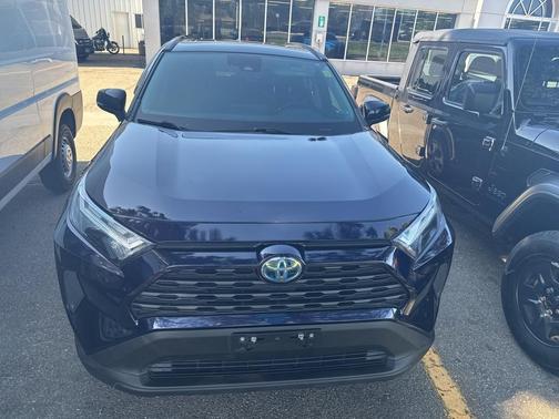 2022 Toyota RAV4 Hybrid XLE