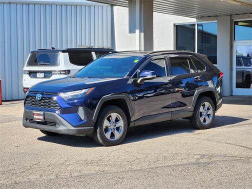 2022 Toyota RAV4 Hybrid XLE