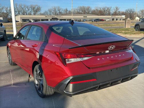 2025 Hyundai ELANTRA Sport