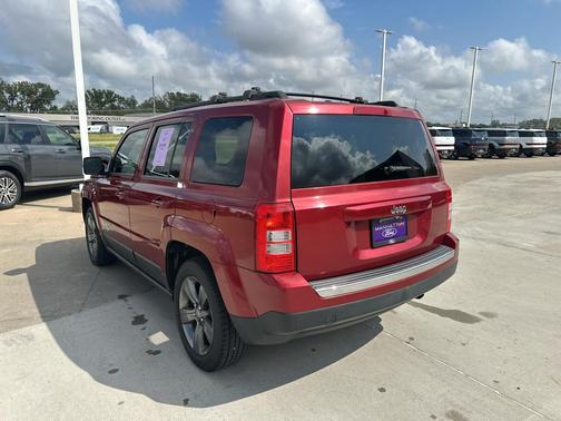 Deep Cherry Red Crystal Pearlcoat 2014 Jeep Patriot Latitude