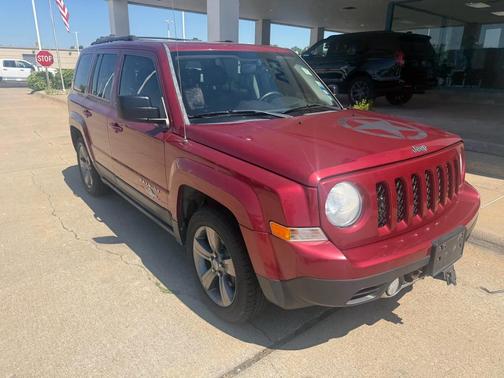 Deep Cherry Red Crystal Pearlcoat 2014 Jeep Patriot Latitude