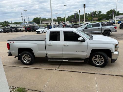 Summit White 2017 Chevrolet Silverado 1500 1LT