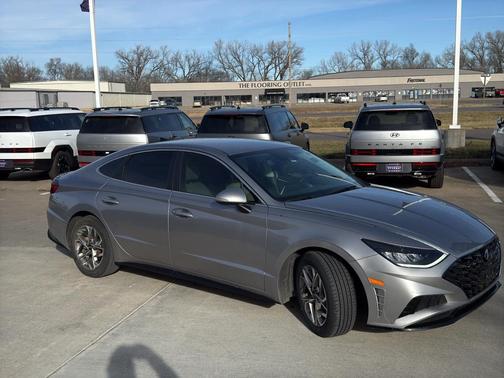 2021 Hyundai SONATA SEL