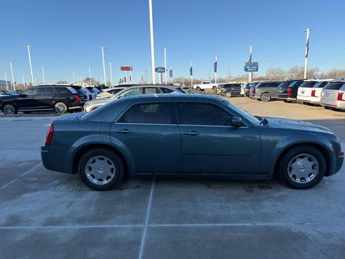 2005 Chrysler 300 Touring