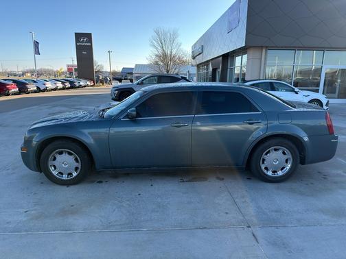 2005 Chrysler 300 Touring