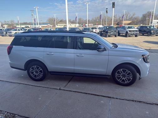 2025 Ford Expedition Max Active 4x4