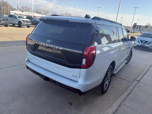 2025 Ford Expedition Max Active 4x4