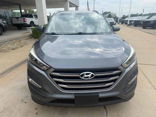 Coliseum Grey 2016 Hyundai TUCSON SE