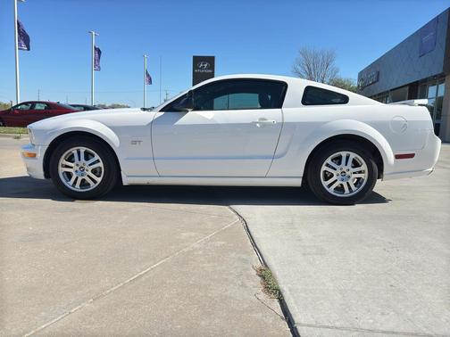 2006 Ford Mustang GT Premium