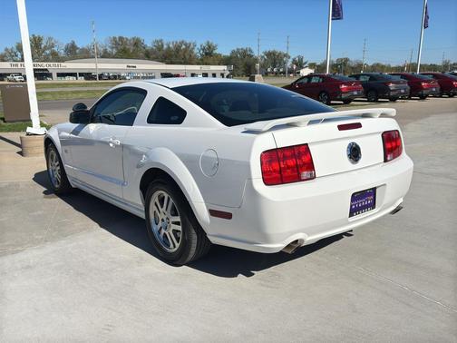 2006 Ford Mustang GT Premium