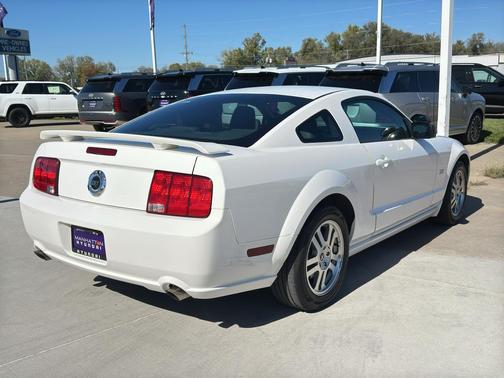 2006 Ford Mustang GT Premium