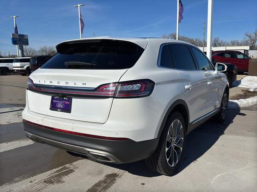 2022 Lincoln Nautilus Reserve