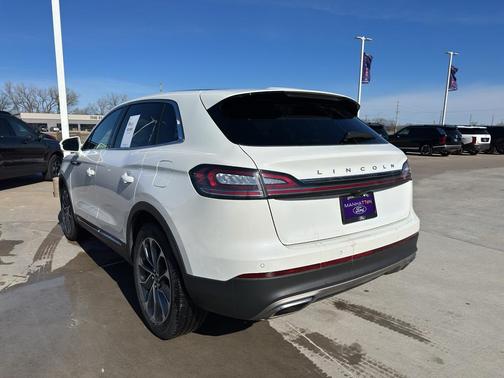 2022 Lincoln Nautilus Reserve