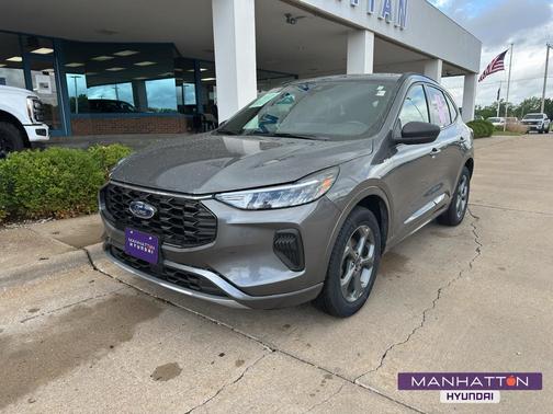 Carbonized Gray Metallic 2024 Ford Escape ST-Line