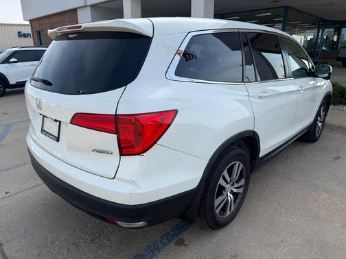 White Diamond Pearl 2018 Honda Pilot EX-L