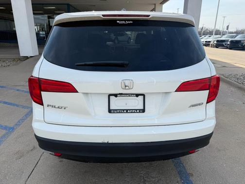 White Diamond Pearl 2018 Honda Pilot EX-L