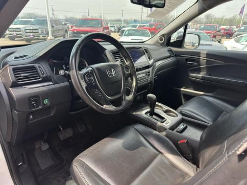 White Diamond Pearl 2018 Honda Pilot EX-L