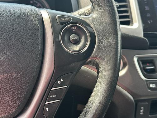 White Diamond Pearl 2018 Honda Pilot EX-L