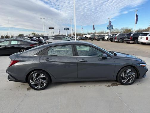 2024 Hyundai ELANTRA HEV Limited