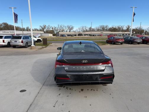 2024 Hyundai ELANTRA HEV Limited