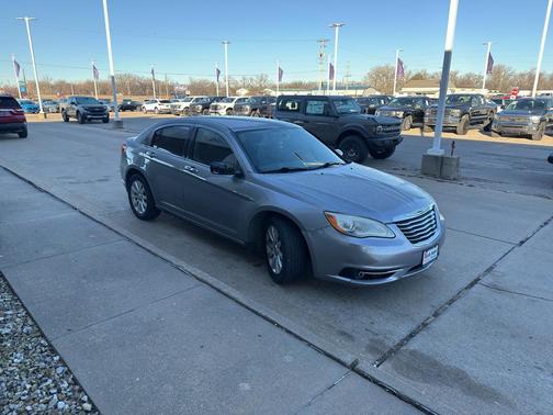 2014 Chrysler 200 Limited