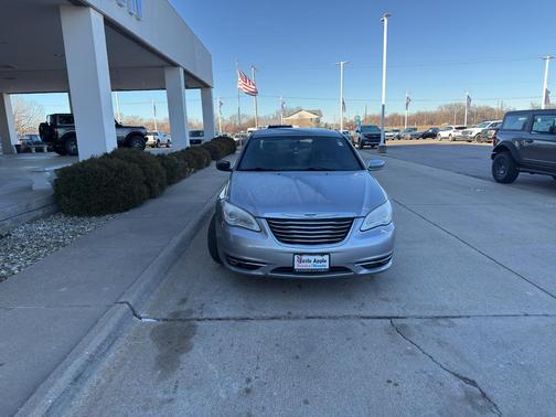 2014 Chrysler 200 Limited