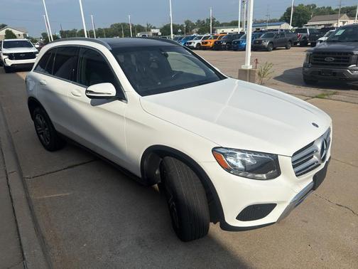 Polar White 2019 Mercedes-Benz GLC 300 Base