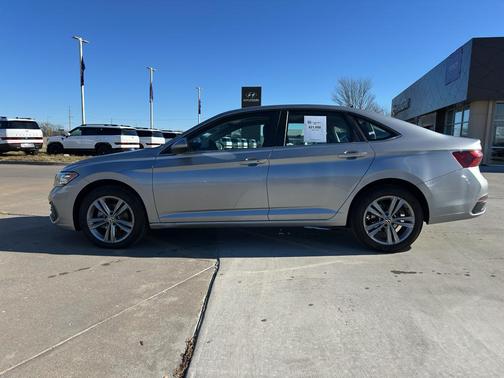 2024 Volkswagen Jetta 1.5T SE