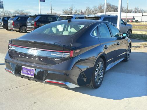 2024 Hyundai SONATA Hybrid Limited