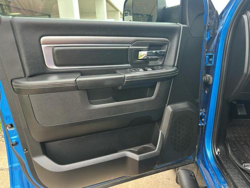 Hydro Blue Pearl 2021 RAM 1500 Classic SLT