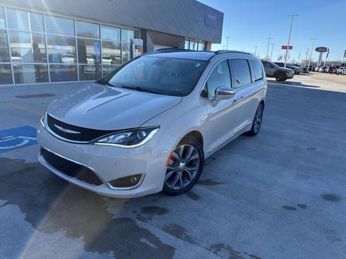2020 Chrysler Pacifica Limited