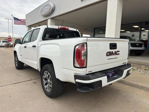 Summit White 2022 GMC Canyon AT4