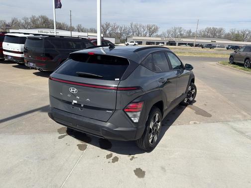 2025 Hyundai KONA SEL
