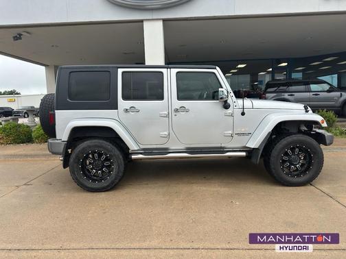Bright Silver Metallic Clearcoat/Black Hard Top 2007 Jeep Wrangler Unlimited Sahara