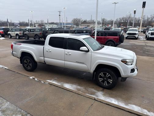 2017 Toyota Tacoma TRD Sport