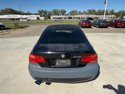 2011 BMW 328 328i