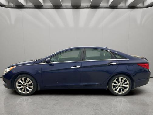 2013 Hyundai SONATA SE