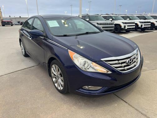 2013 Hyundai SONATA SE