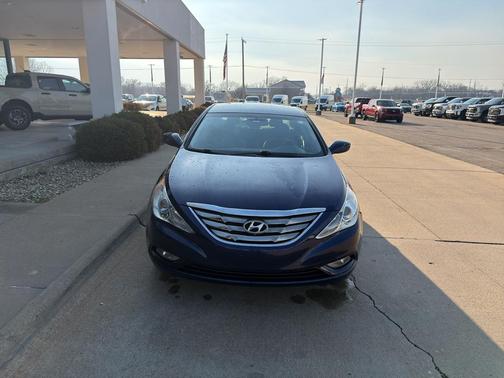 2013 Hyundai SONATA SE