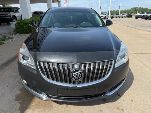 Black Onyx 2015 Buick Regal Base