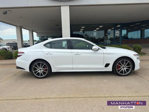 Alta White 2025 Genesis G70 2.5T RWD