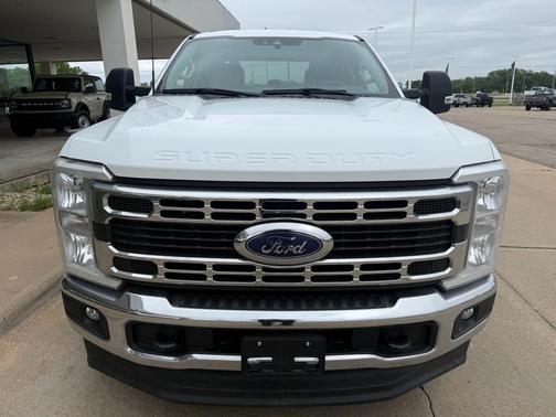 Oxford White 2024 Ford F-350 XLT